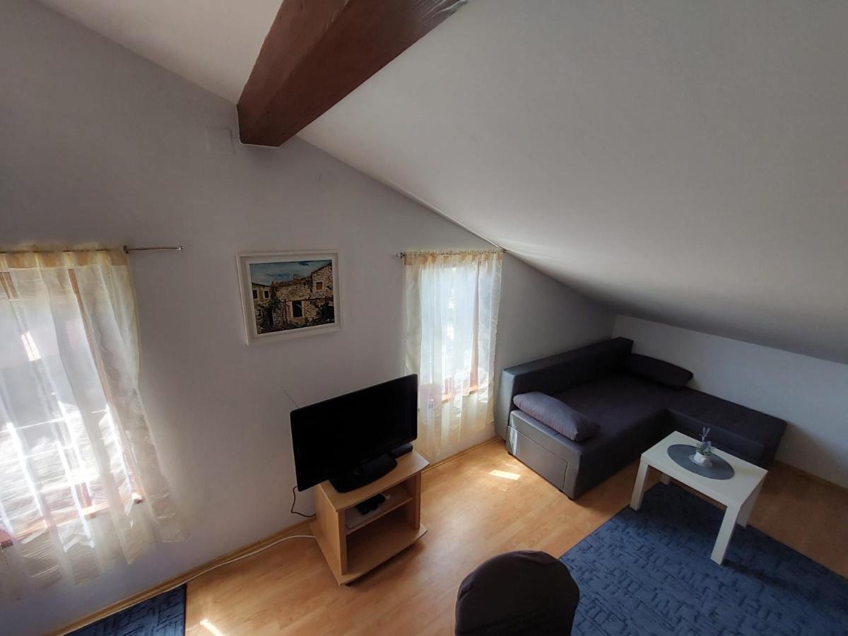 Holiday House Matko Gabonjin Ngoại thất bức ảnh
