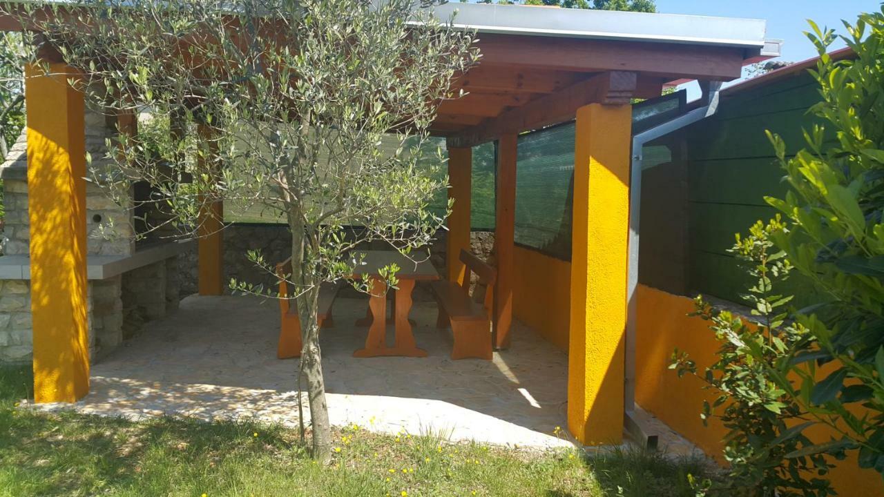 Holiday House Matko Gabonjin Ngoại thất bức ảnh